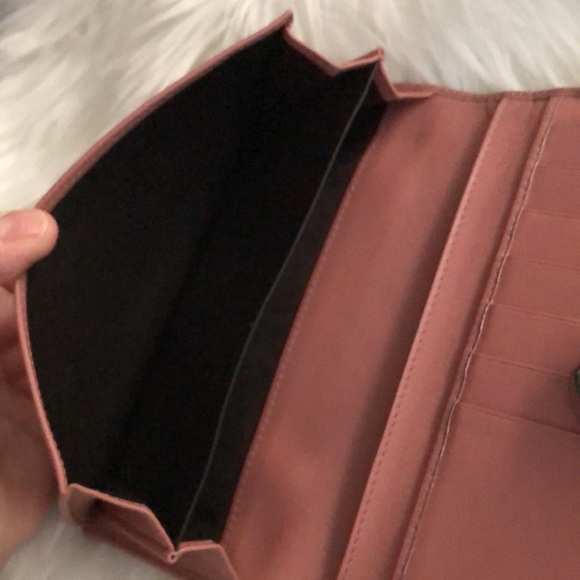 Beautiful vintage Gucci GG long wallet with heart logo Snap issue - Picture 9 of 15